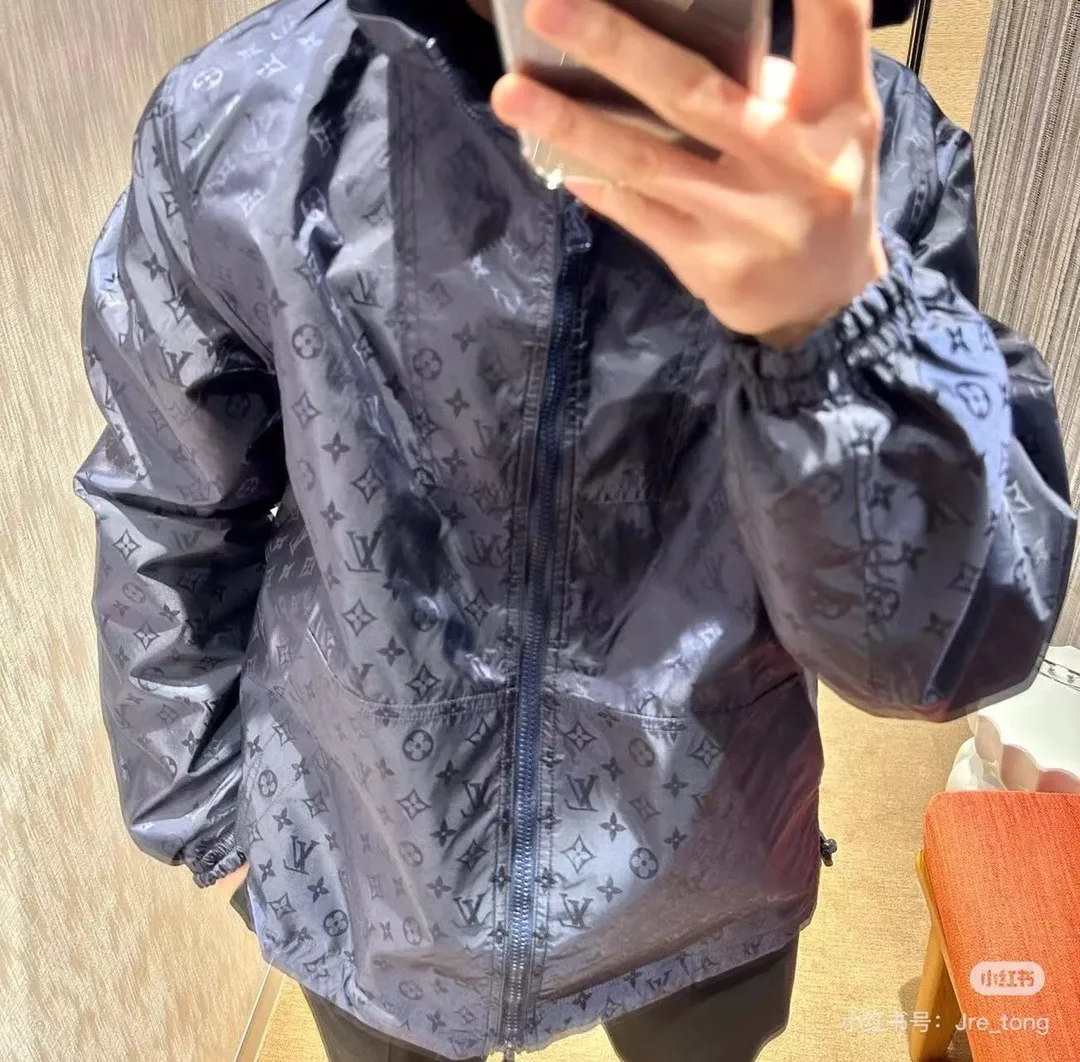 Louis Vuitton/